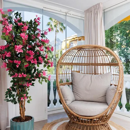 Banus - Banus, Dama De Noche, Stylishly Redecorated - Brand New Furniture, 2bed-2bath, Bright Glazed Terrace, 3 Pools, Beautiful Complex, Ideal For Families