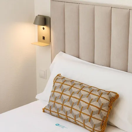 Banus - Banus, Dama De Noche, Stylishly Redecorated - Brand New Furniture, 2bed-2bath, Bright Glazed Terrace, 3 Pools, Beautiful Complex, Ideal For Families