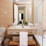 Banus - Banus, Dama De Noche, Brand New, 2bed 2bath, Bright Glazed Terrace, 3 Pools, Beautiful Complex *