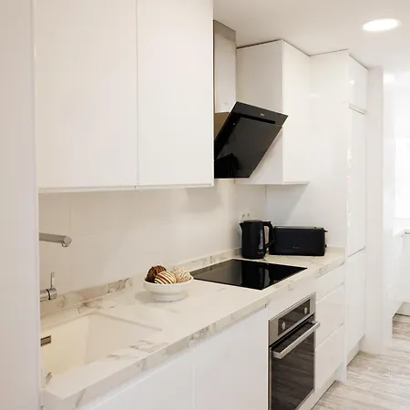 Banus - Banus, Dama De Noche, Brand New, 2bdm 2bht, Terrace Apartment *